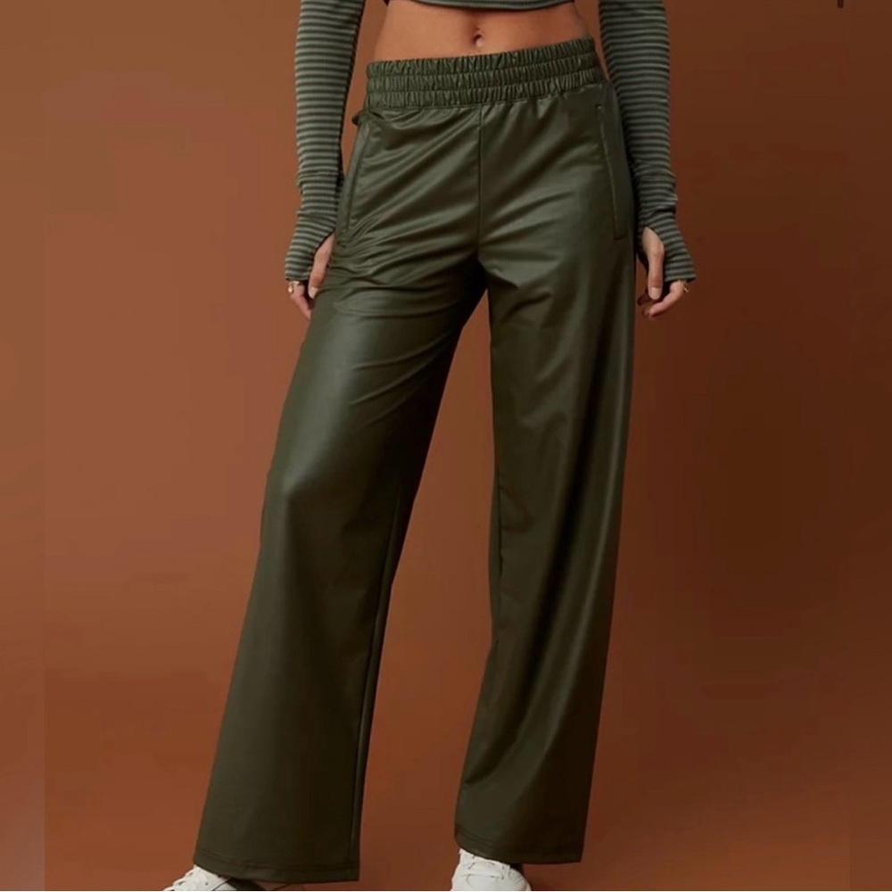 OFFLINE by Aerie Real Luxe Faux Leather Wide Leg Pant, Size Large